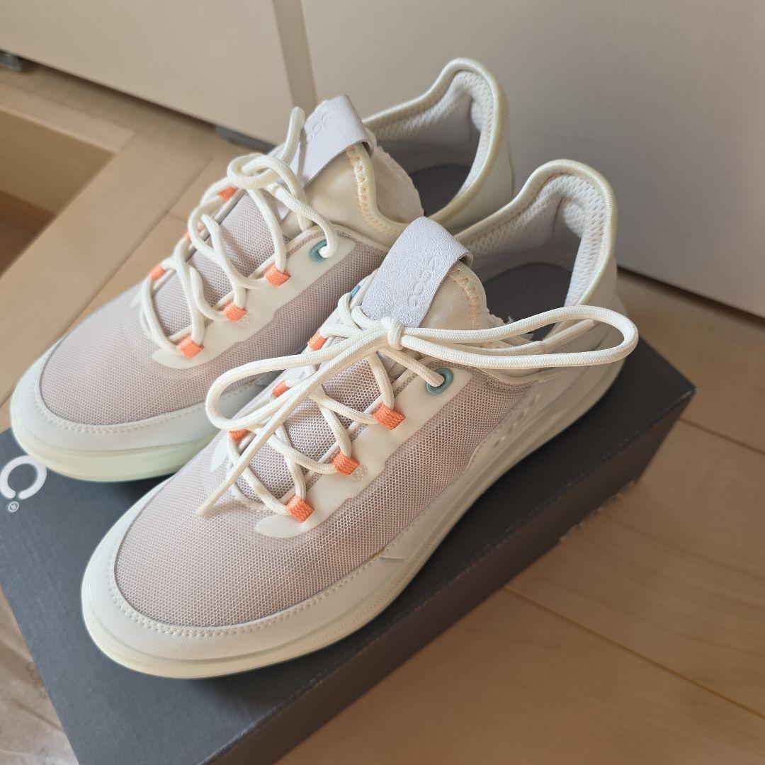 ECCO カジュアルゴルフシューズ ホワイト/ピンク