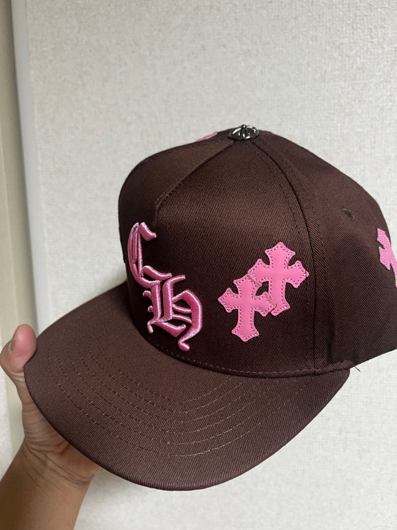 ブラウン ピンク刺繍 スナップバックキャップ
