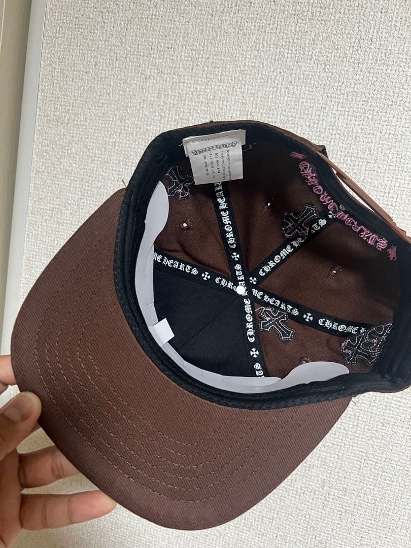 ブラウン ピンク刺繍 スナップバックキャップ