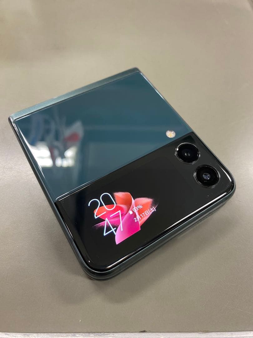 SAMSUNG Galaxy Z Flip3 限定色グリーン