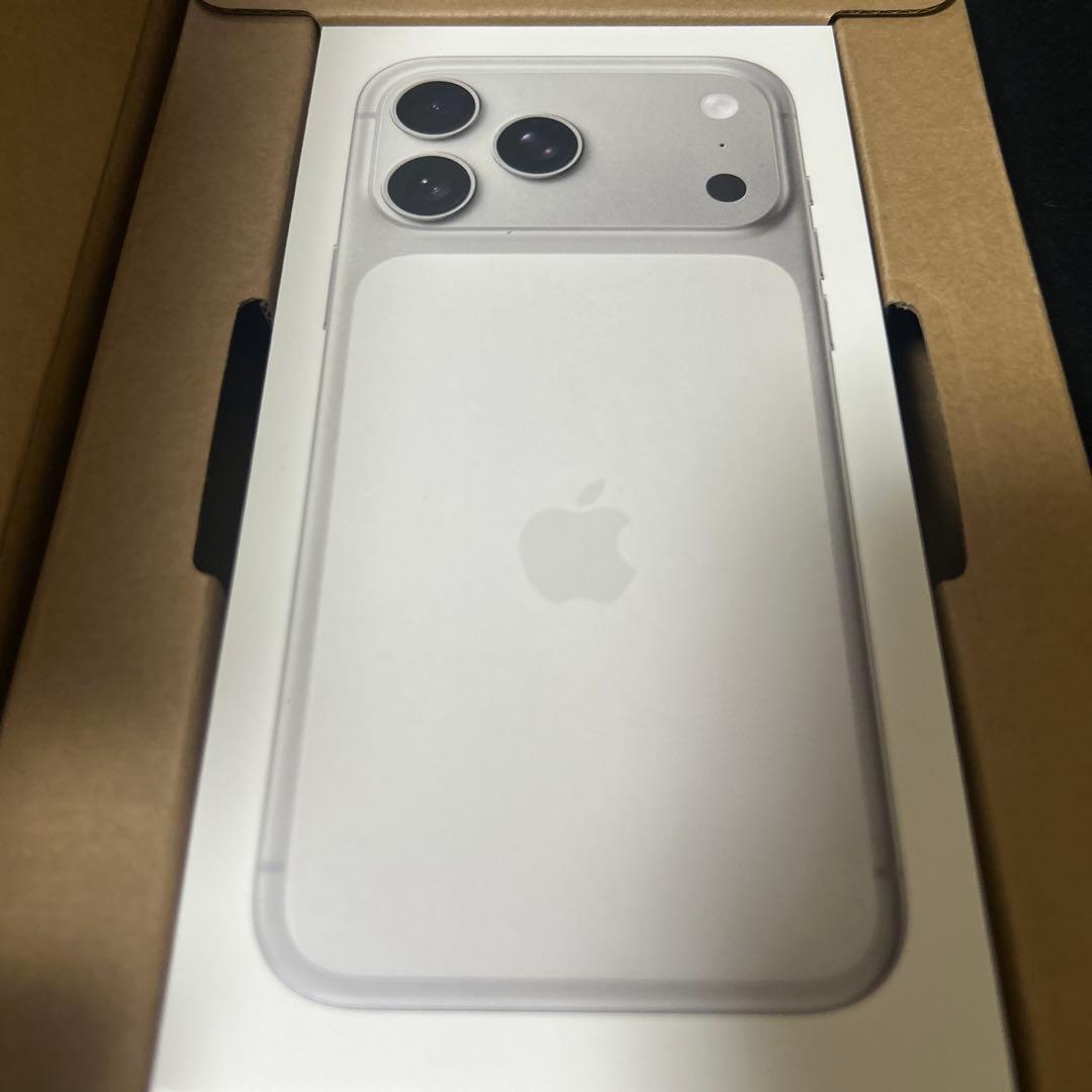 【新品未開封】iPhone17 pro max 256G 本体