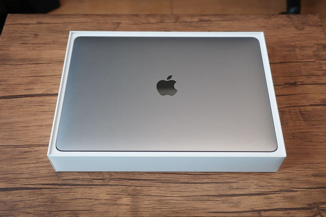 Apple MacBook pro 本体 JIS 16GB