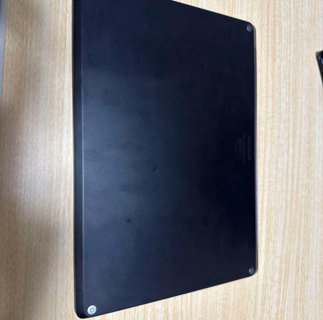 Microsoft Surface laptop第二世代　ブラック