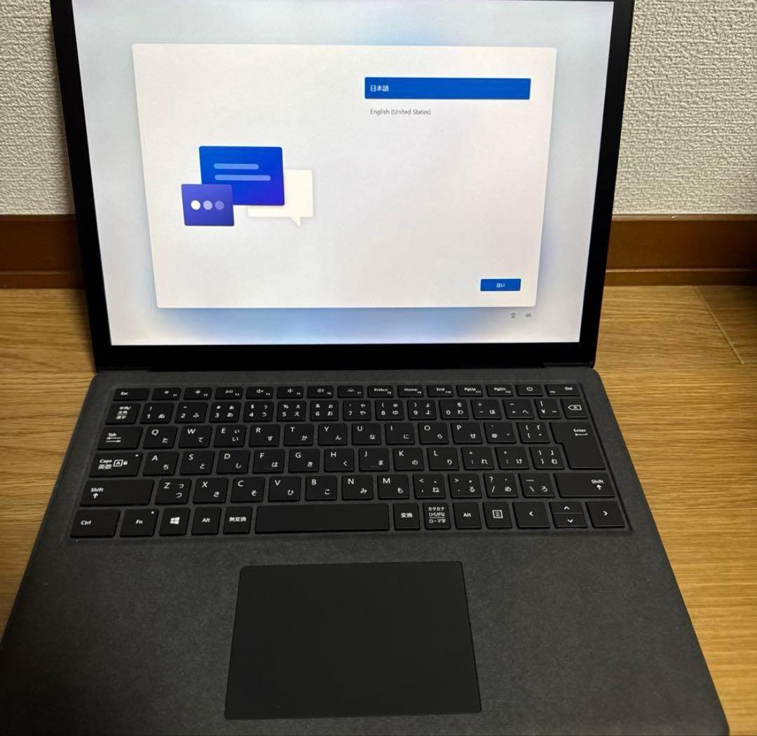 Microsoft Surface laptop第二世代　ブラック