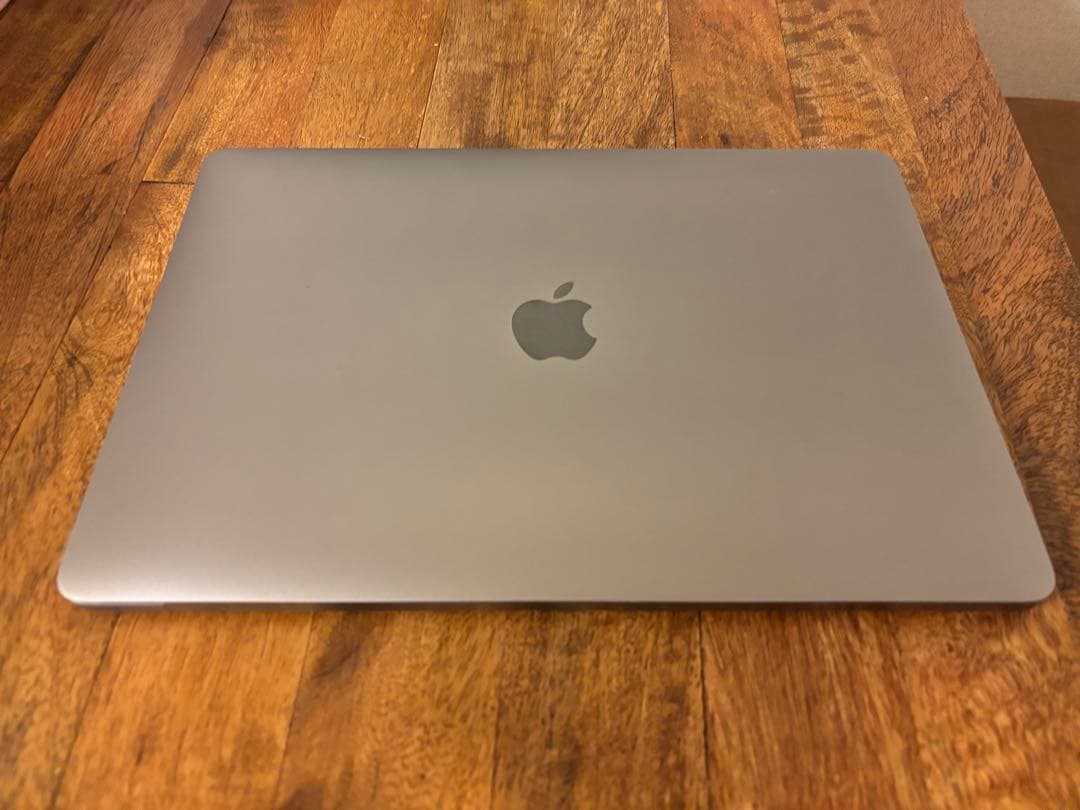 【智也】MacBook Pro 13インチ 2017 i5 シルバー