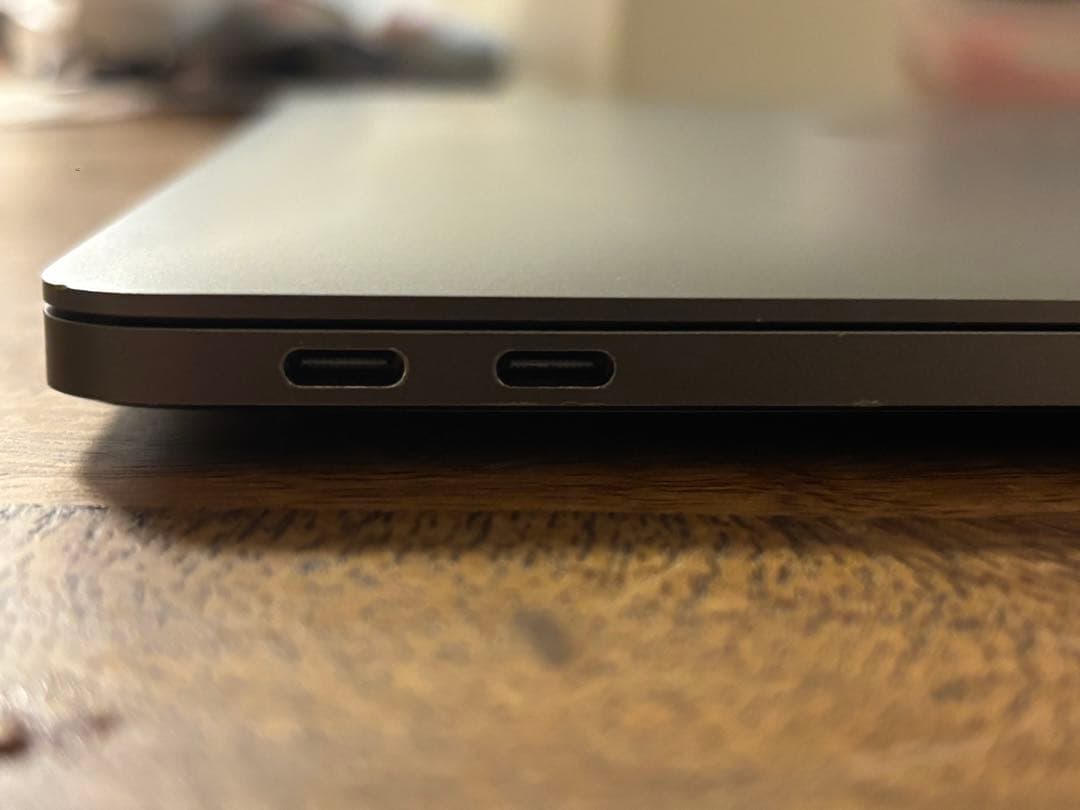 【智也】MacBook Pro 13インチ 2017 i5 シルバー