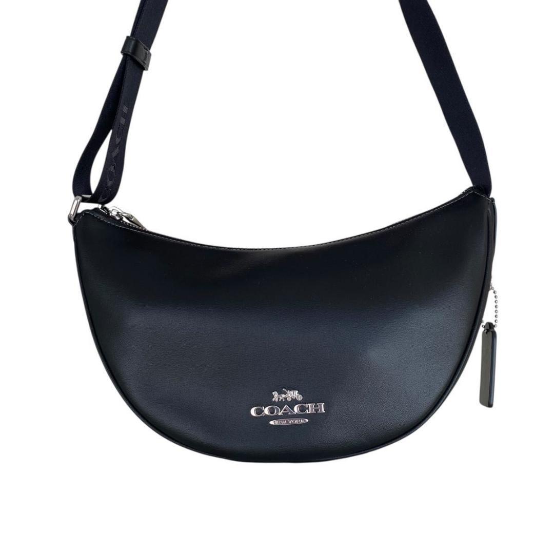 極美品 コーチ ショルダーバッグ ボディバッグ ハーフムーン 　CT644