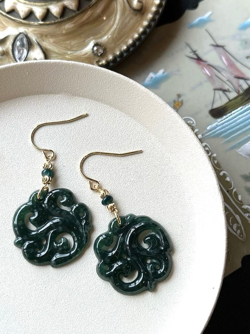 Kaya様✴︎希少グアテマラ産翡翠カービング＊チャームorネックレス