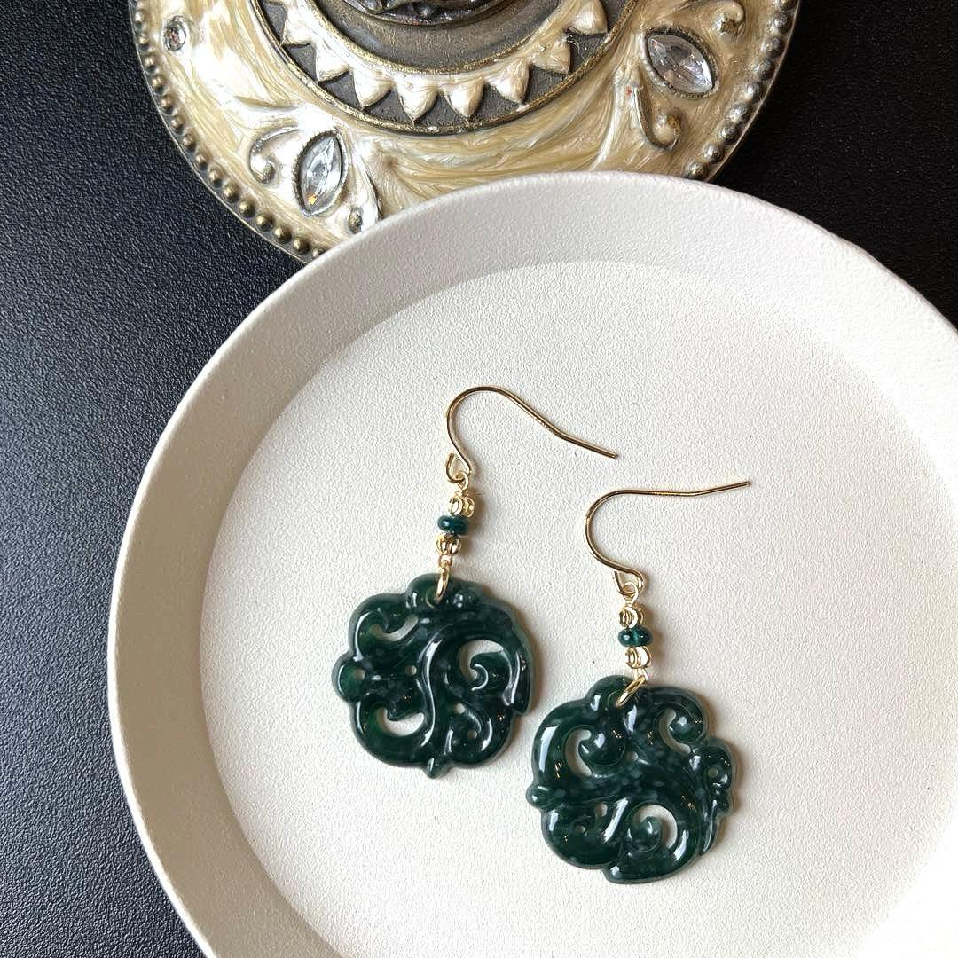 Kaya様✴︎希少グアテマラ産翡翠カービング＊チャームorネックレス