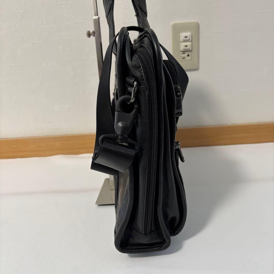 TUMI ビジネスバッグ 本革 レザー 2way 保存袋 ショルダー ブラック