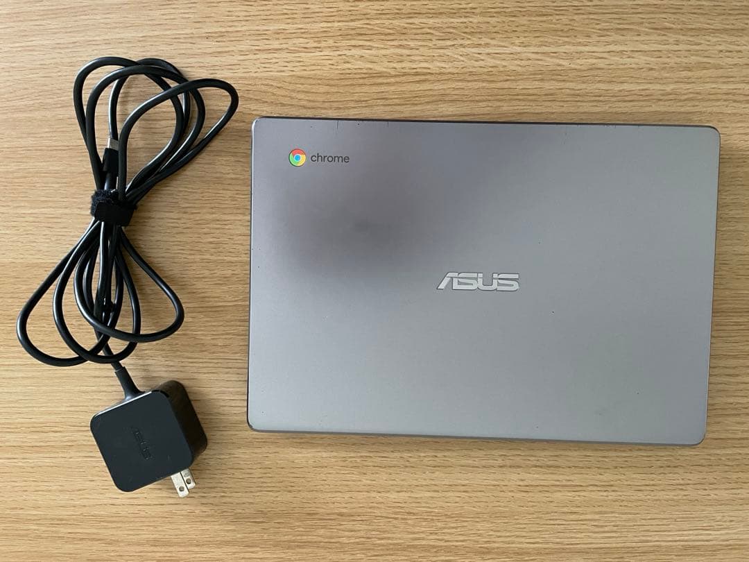 ASUS Chromebook 充電器付き