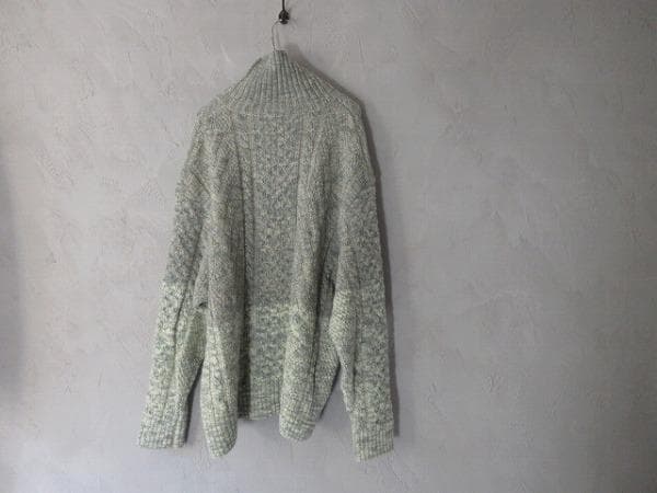 URU(ウル)TURTLE NECK KNIT/L.Green