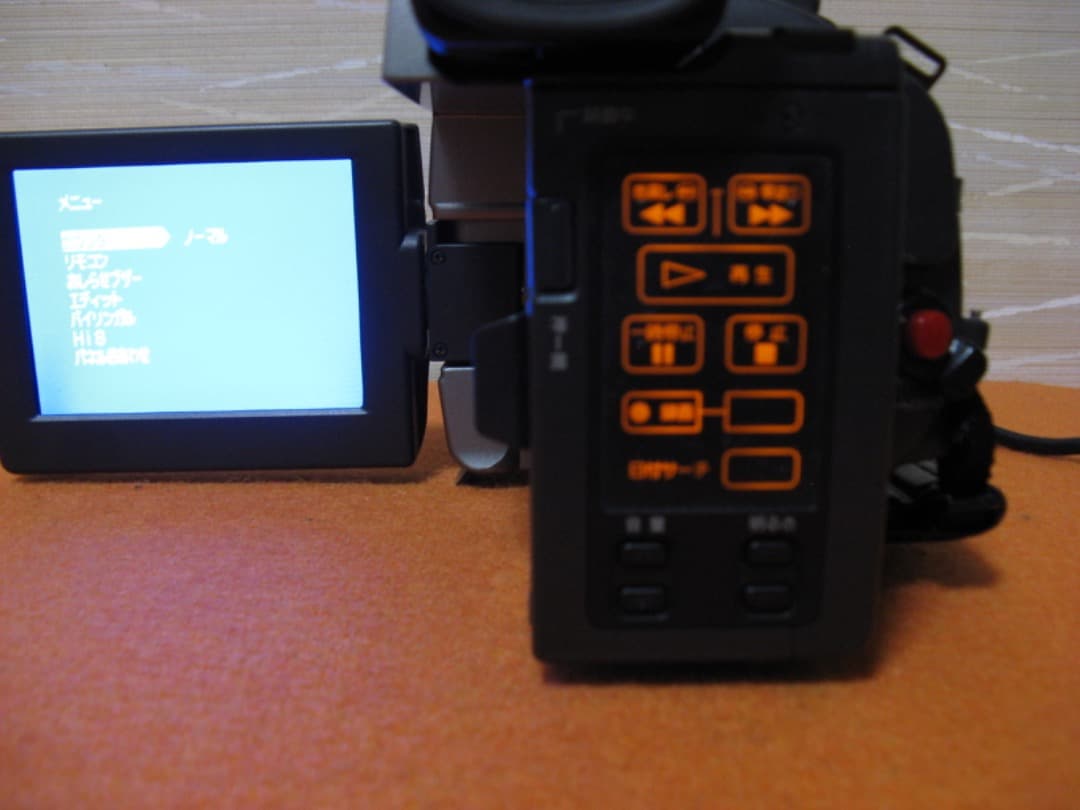 動作OK❗️☆SONYの液晶Hi8/8ミリビデオカメラ/CCD-TRV90