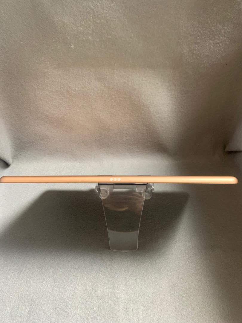 超美品 iPad 第7世代 10.2インチ 128GB WiFi版 ゴールド色