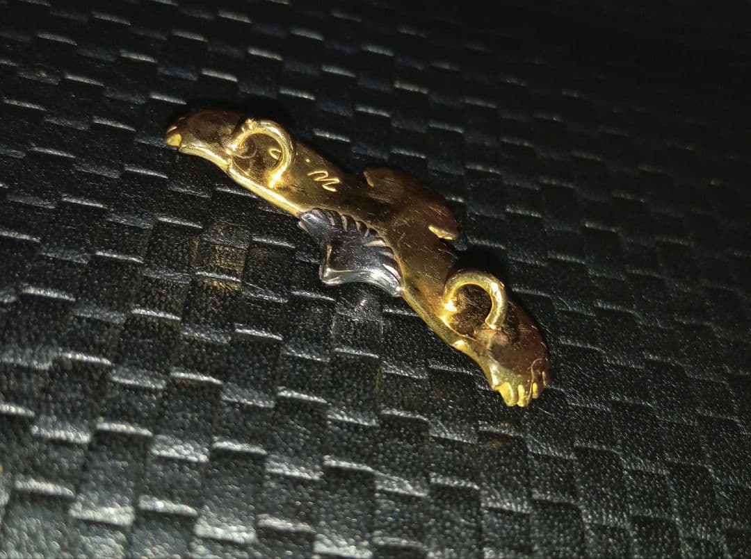 ウイングロック　全金プラチナヘッドイーグル3S　k18　ネックレス