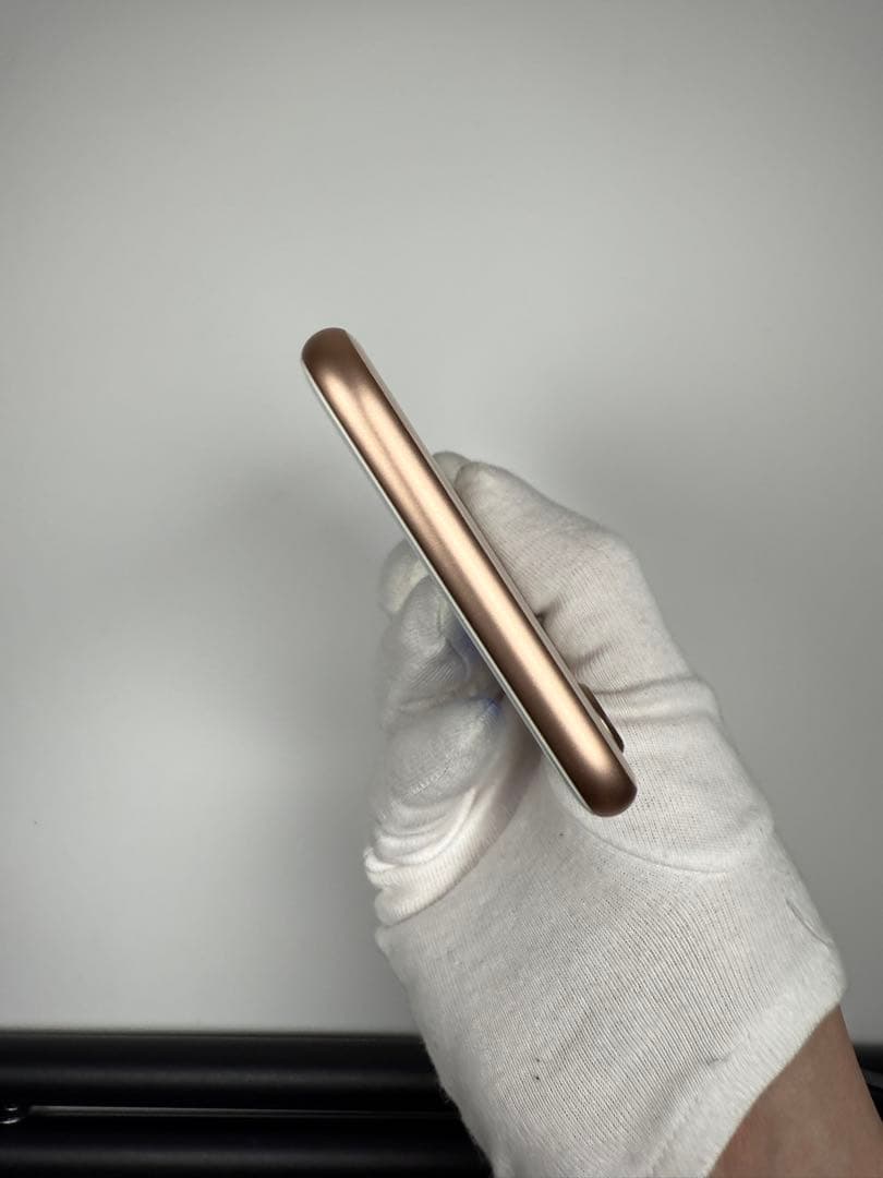 iPhone 8 64GBピンクゴールドSIMロックなし バッテリー82% 本体