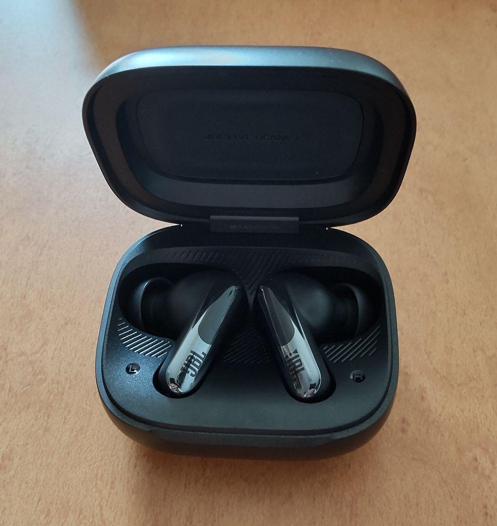 送料込み　美品　JBL LIVE BEAM 3 ワイヤレスイヤホン　ブラック