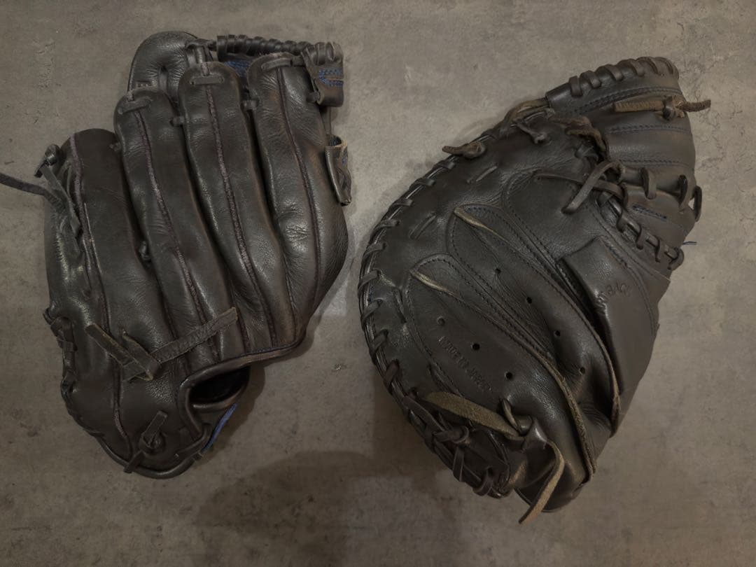 ZETT製 / レザー/キャッチャーミット&グローブセット