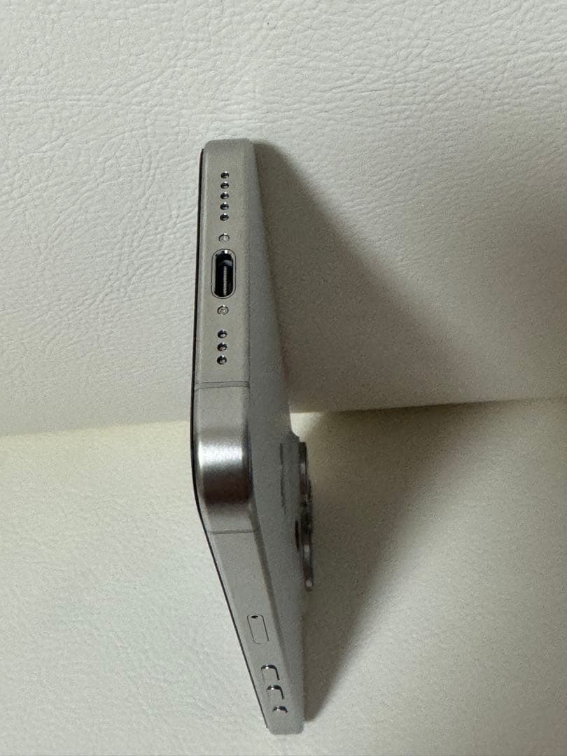 Apple iPhone 15Pro 256G ホワイトチタニウム　SIMフリー