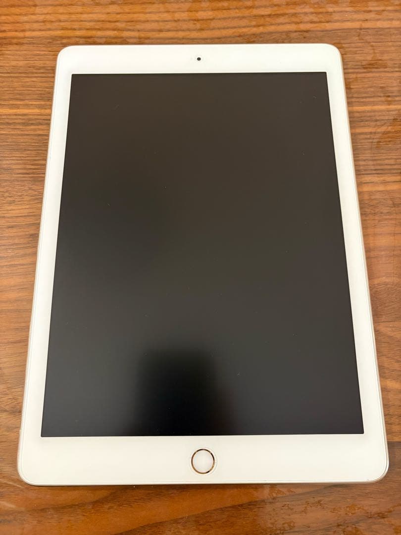 週末セール！12,500→10,000！iPad 第5世代 128GB WiFi