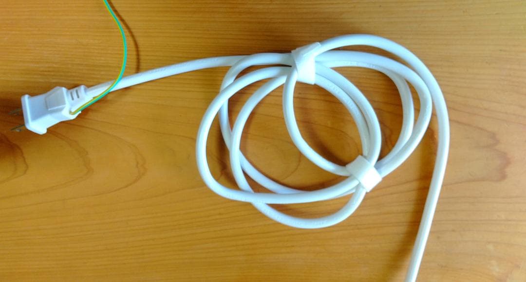 VERSOS ベルソス 高速製氷機 VS-ICE011-WH ホワイト　23年製