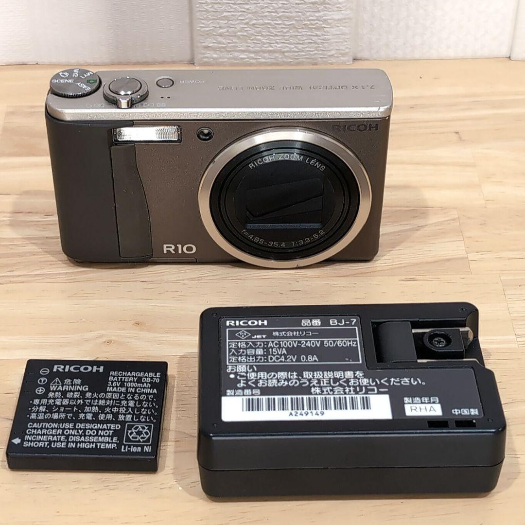 RICOH R10 / 純正充電器 ・ 純正バッテリー