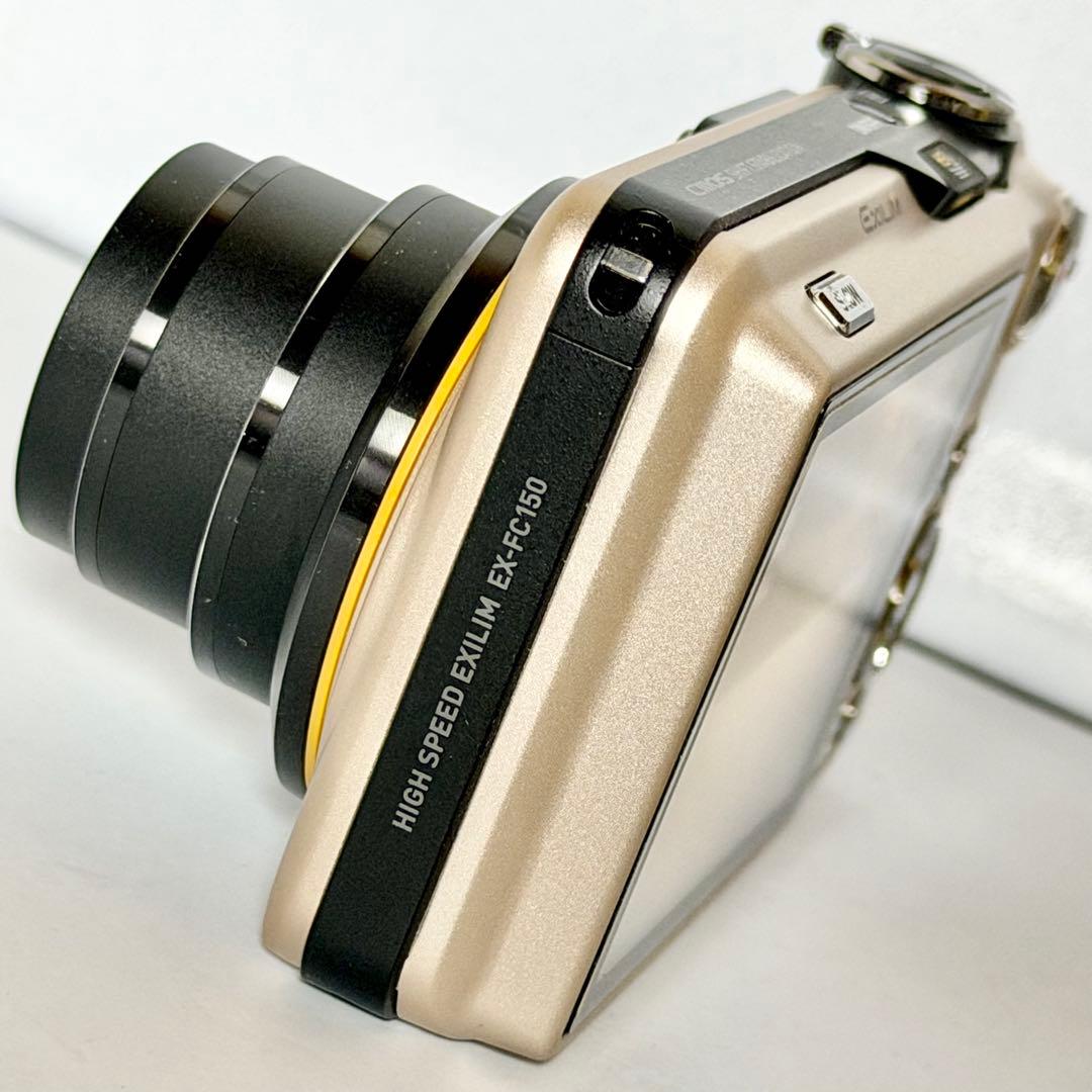 CASIO「EXILIM」EX-FC150