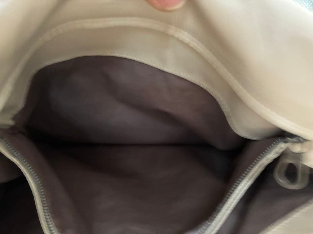 [美品]ボッテガヴェネタイントチャートメッセンジャーバック希少アイボリー