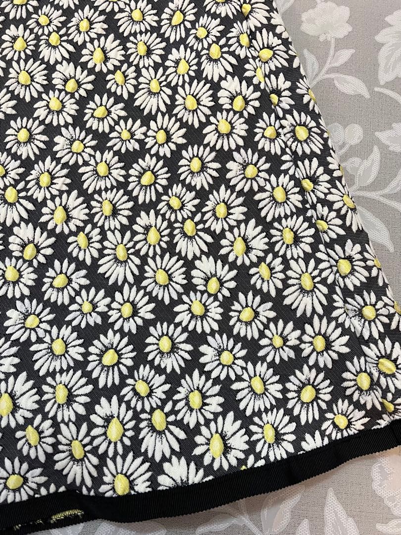 エムズグレイシー未使用マーガレット柄スカート40