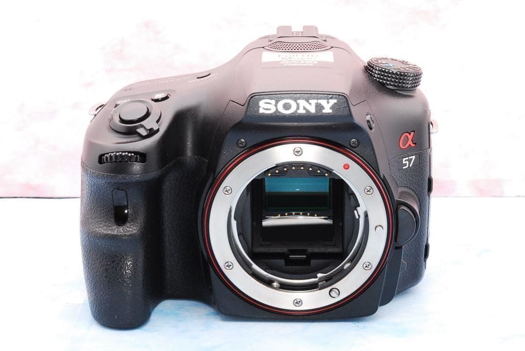 SONY α57☆一眼レフカメラ☆SLT-A57☆ショット数少☆Wレンズ