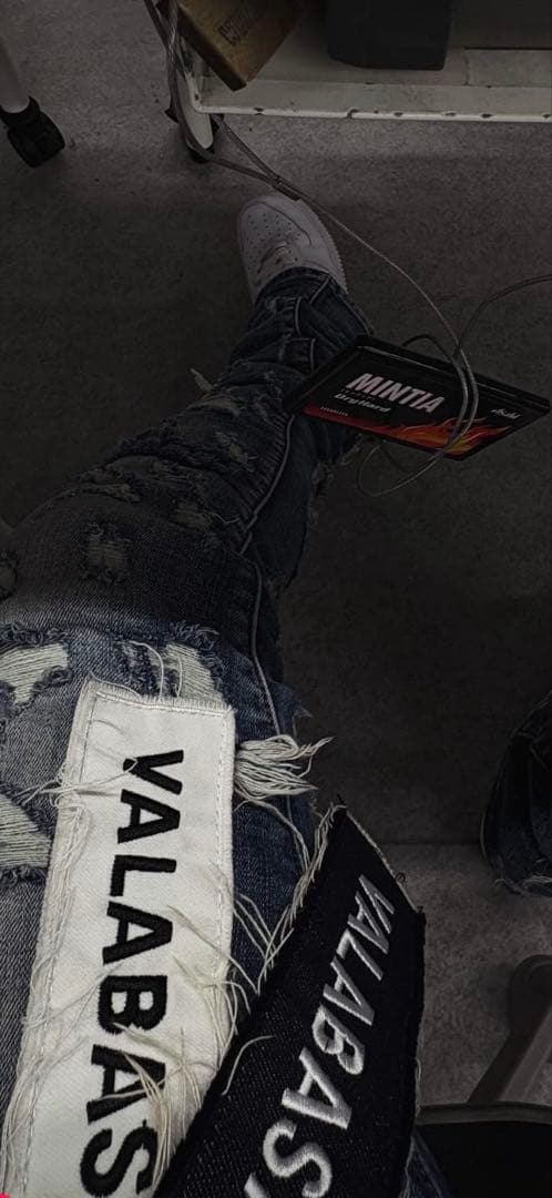 valabasas デニム　クラッシュデニム　drip swag