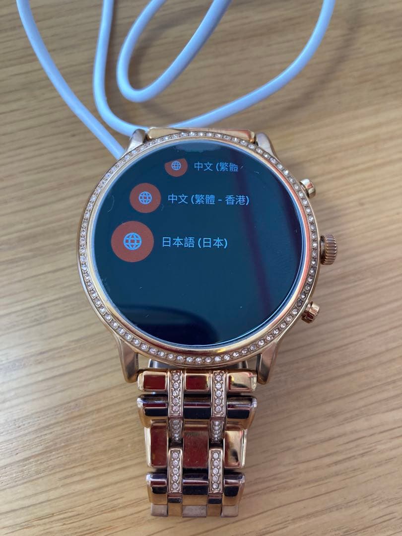 スマートウォッチ　ゴールド　キラキラ　フォッシル