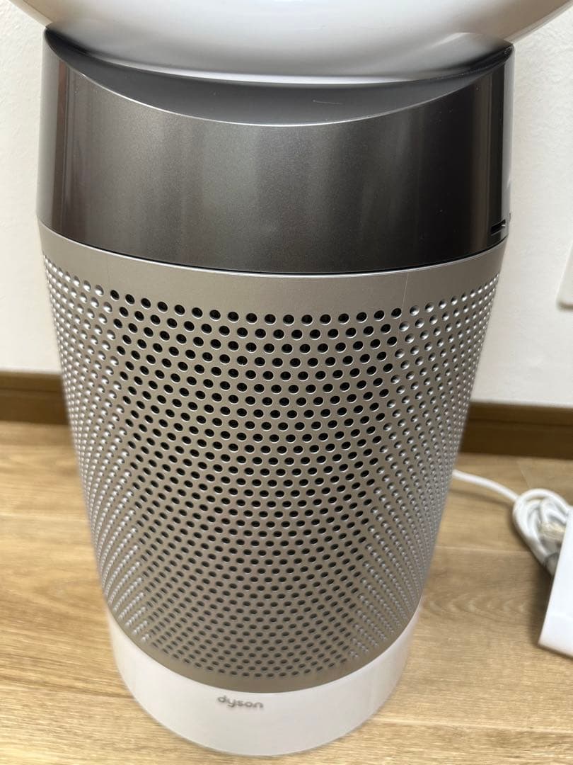 Dyson Pure Cool ダイソン　空気清浄機能付き扇風機DP04