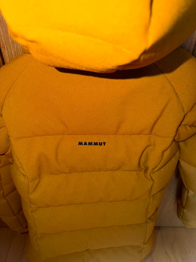 み*ん様 MAMMUT フード付き　ダウンジャケット