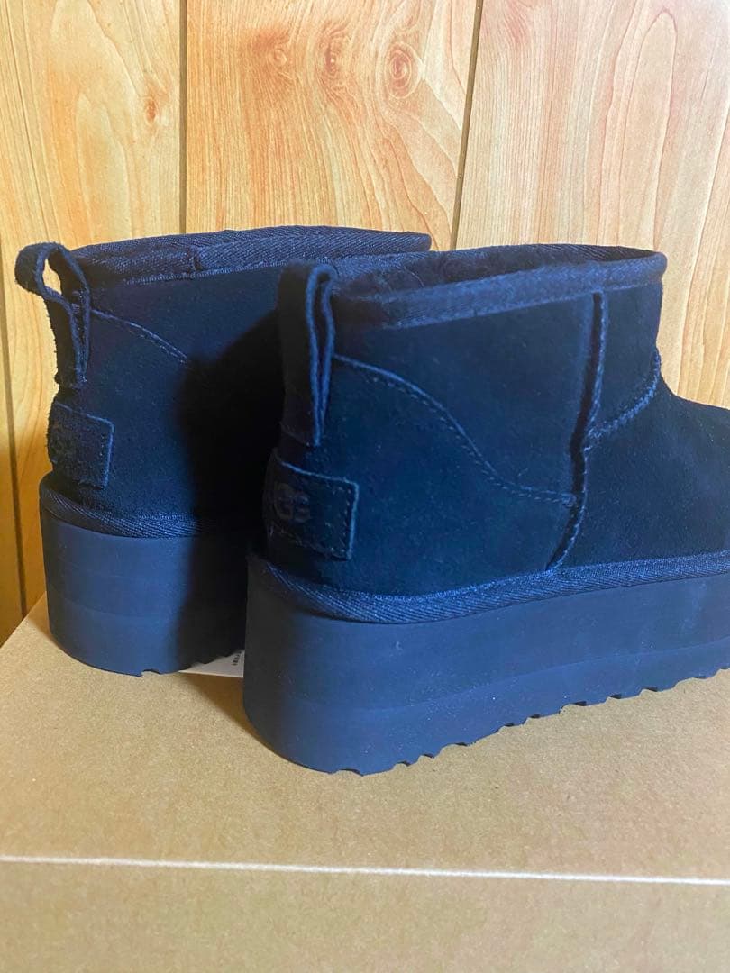 ブーツ 「UGG」クラシック ウルトラミニプラットフォーム ブーツ レディース