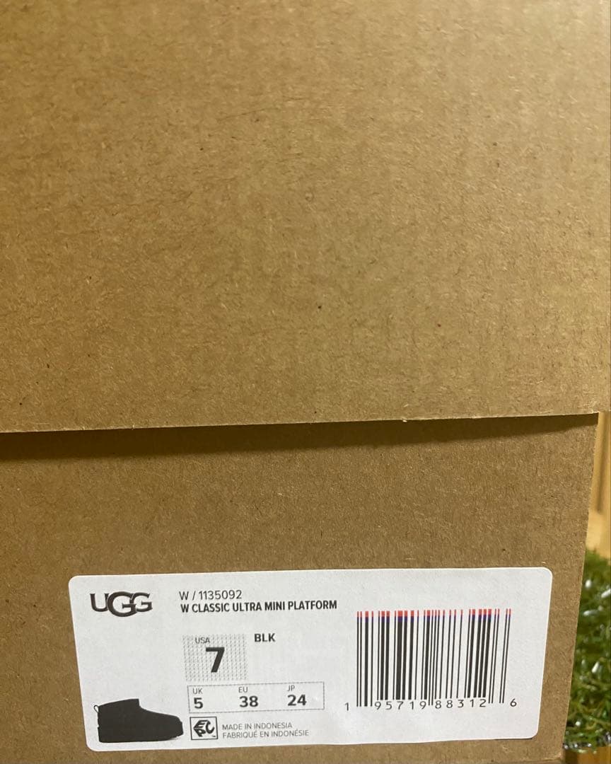 ブーツ 「UGG」クラシック ウルトラミニプラットフォーム ブーツ レディース