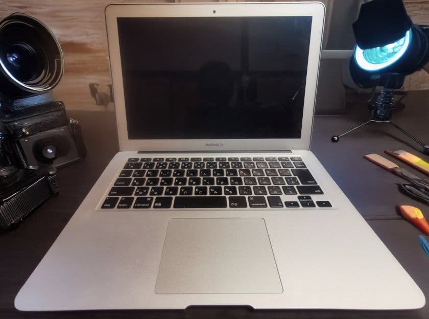 【美品・りんごマーク点灯】MacBook Air 2017 13 /8 /251