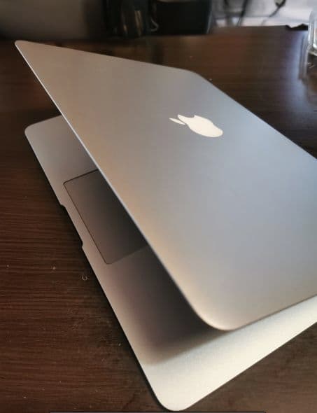 【美品・りんごマーク点灯】MacBook Air 2017 13 /8 /251