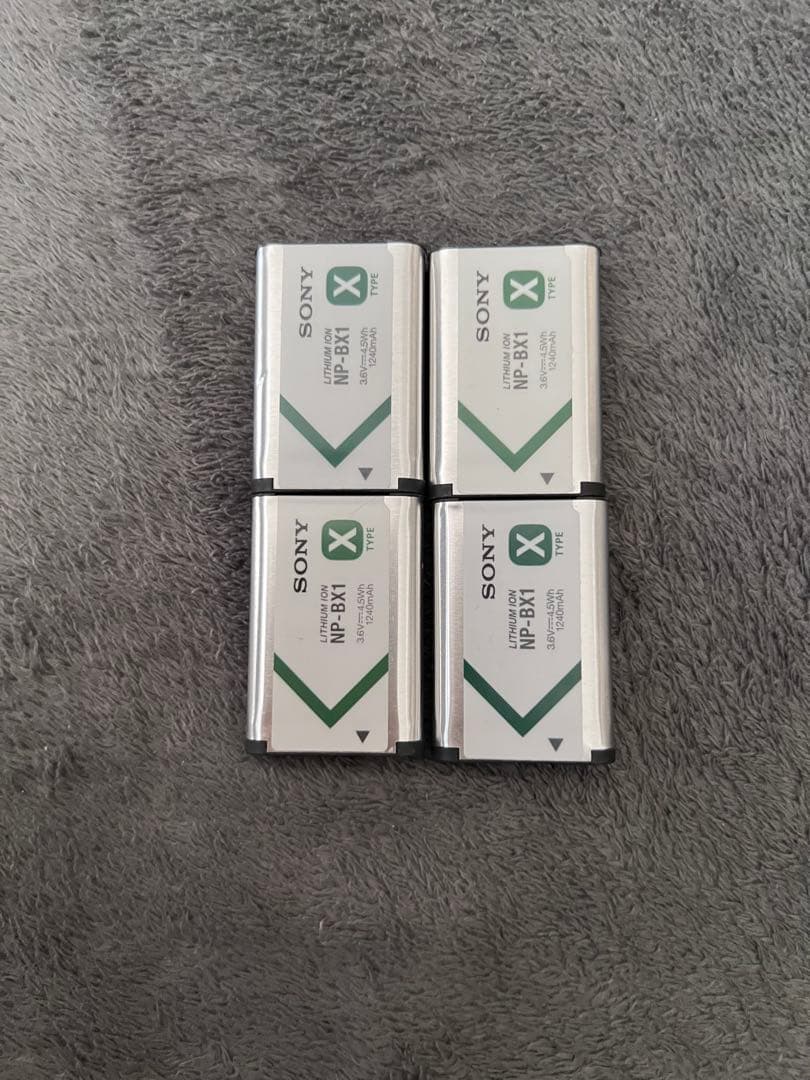 SONY zv1白　グリップ黒付き