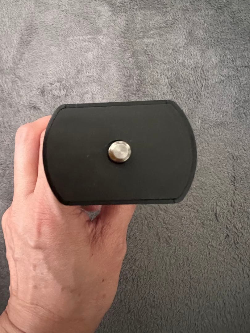 SONY zv1白　グリップ黒付き