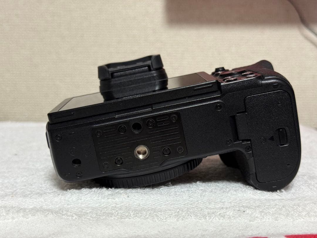 Nikon Z5 ボディ【SDカード、L字プレート付】