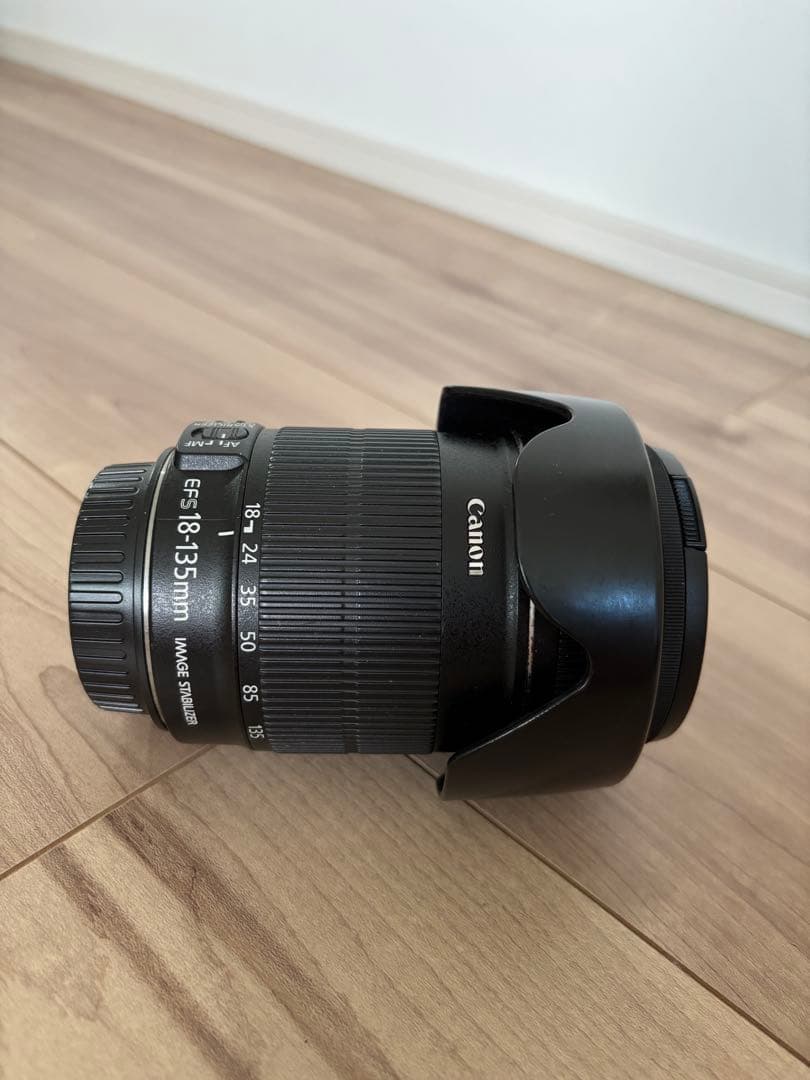 Canon EF-S 18-135mm ズームレンズ