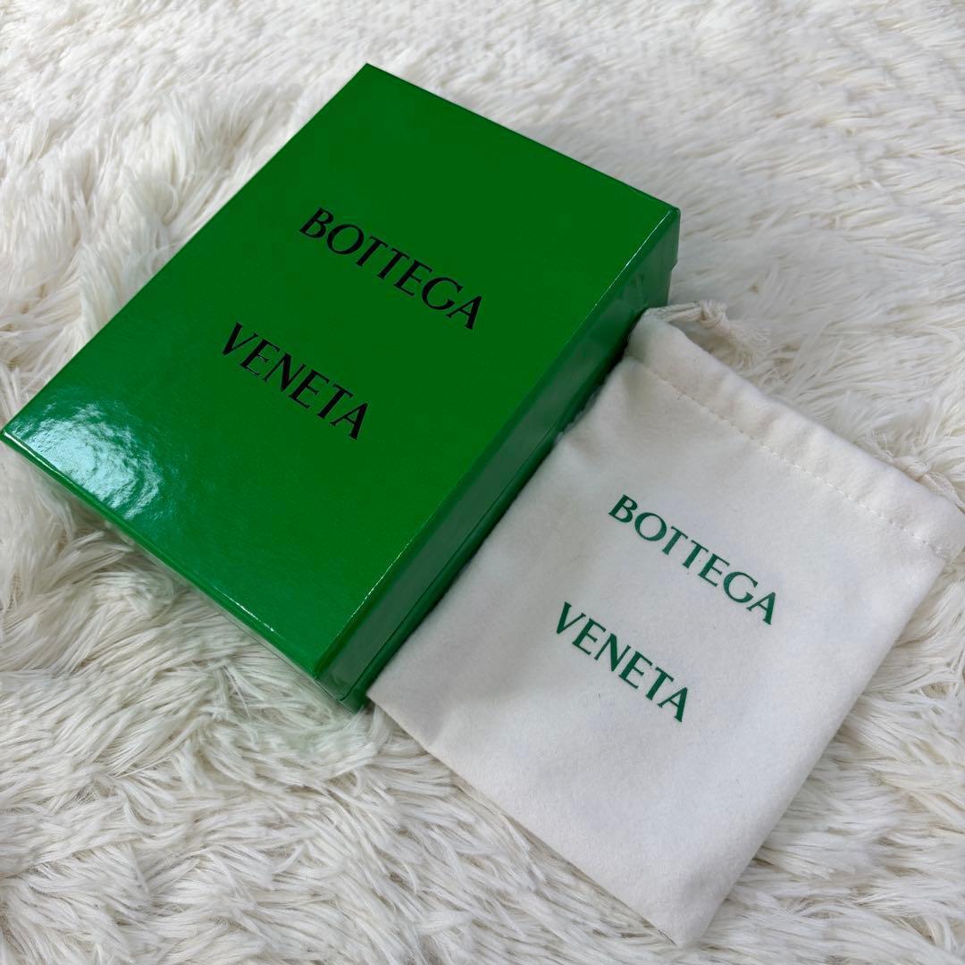 【現行】ボッテガヴェネタ カセット マキシイントレチャート ケース 本革黒