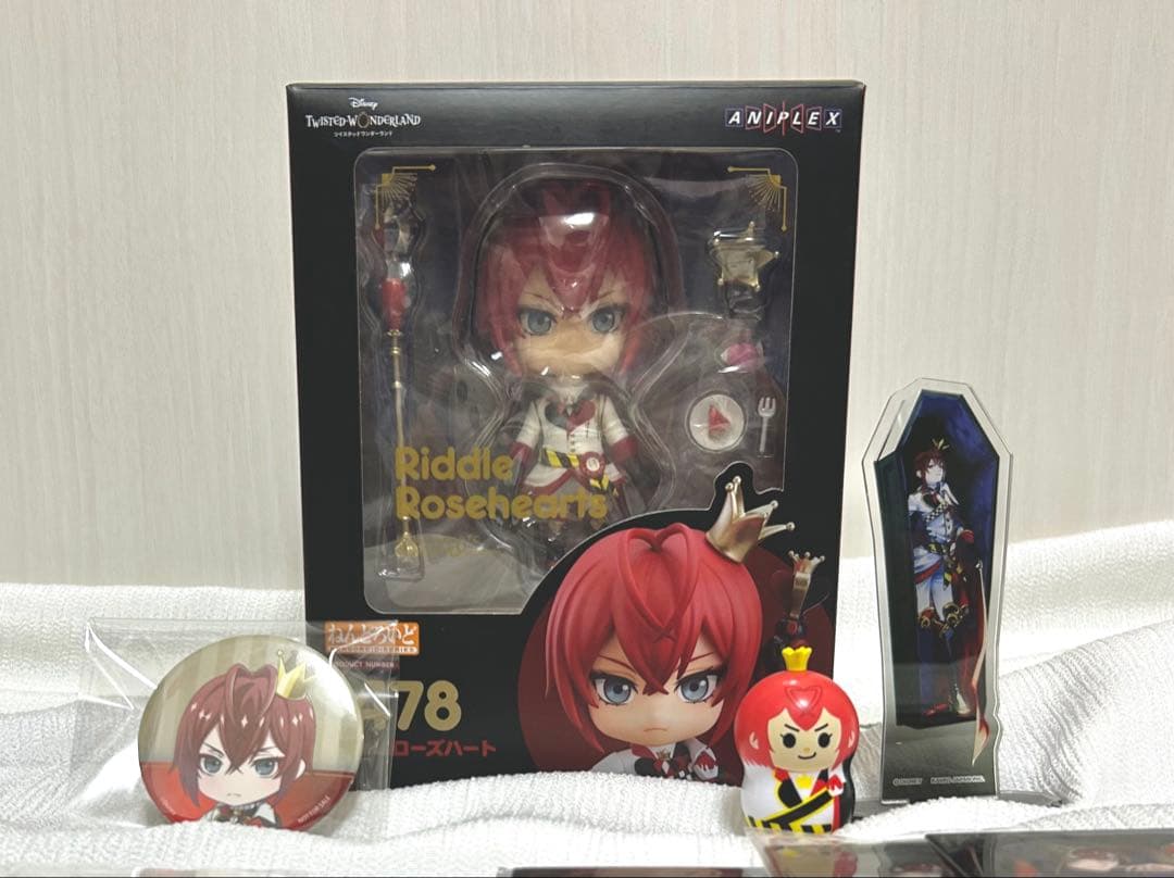 ツイステッドワンダーランド　リドル　ねんどろいど　特典付き
