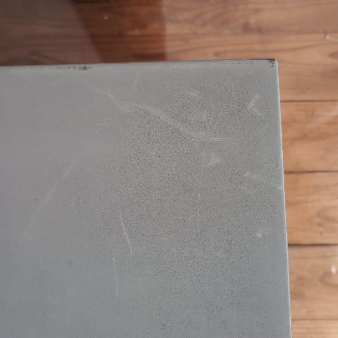 モーダエンカーサ　コーヒーテーブル　FLYING TABLE