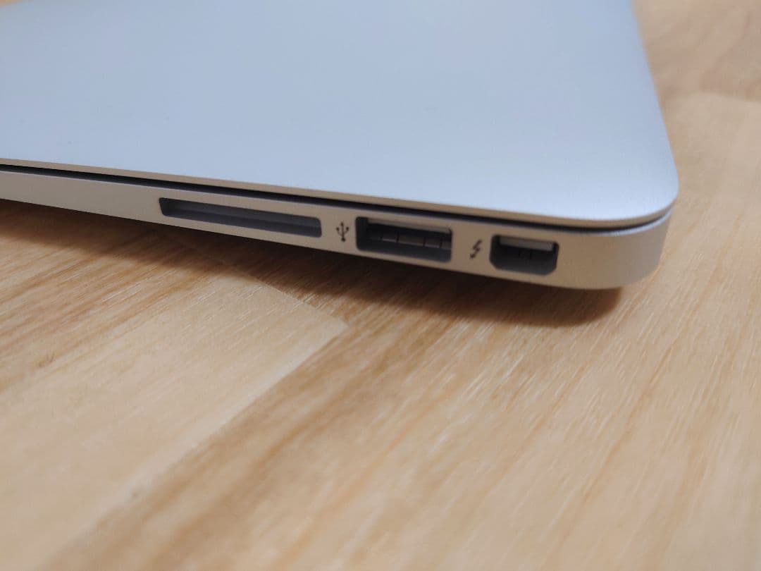 【美品バッテリー極上】MacBook Air 13インチ Early 2015