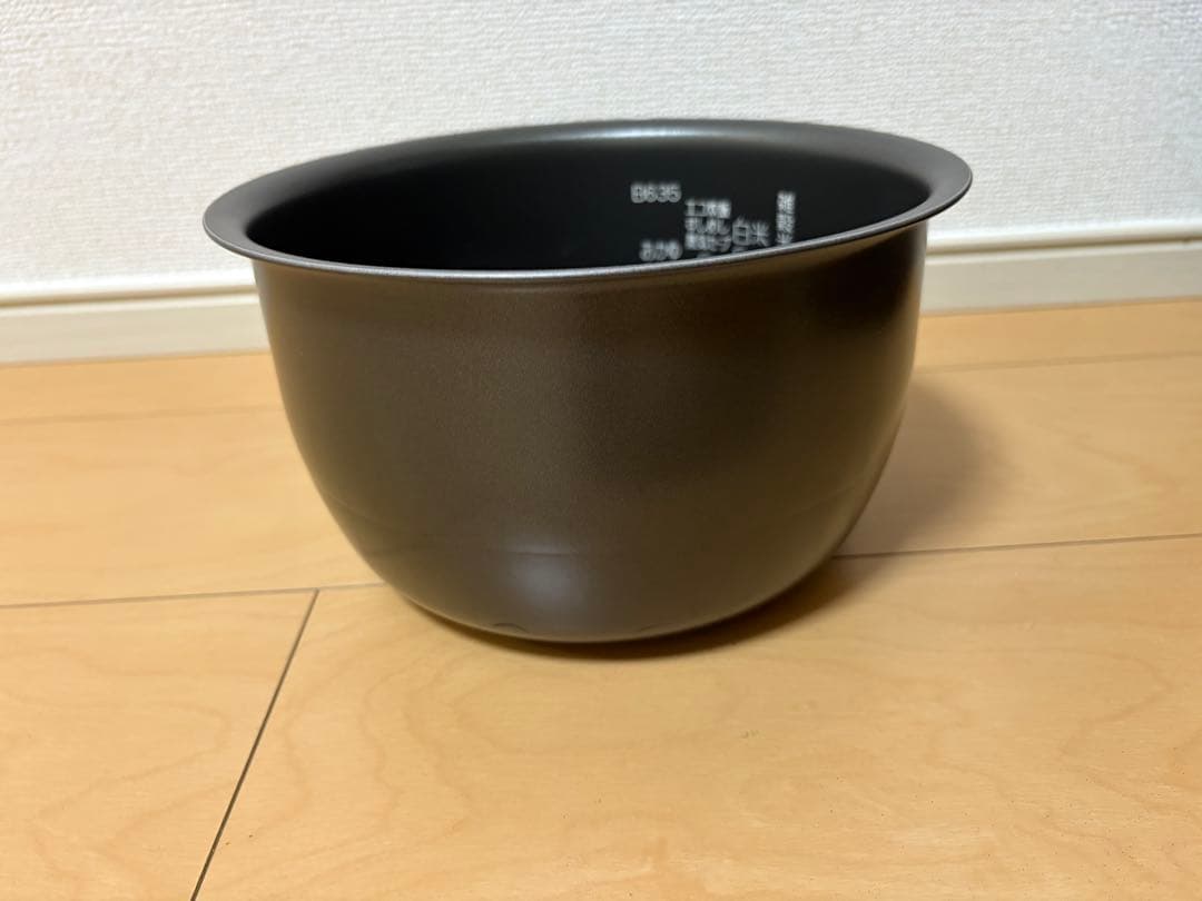 NW-YB10 ブラック 炊飯器　豪熱大火力　象印　5合