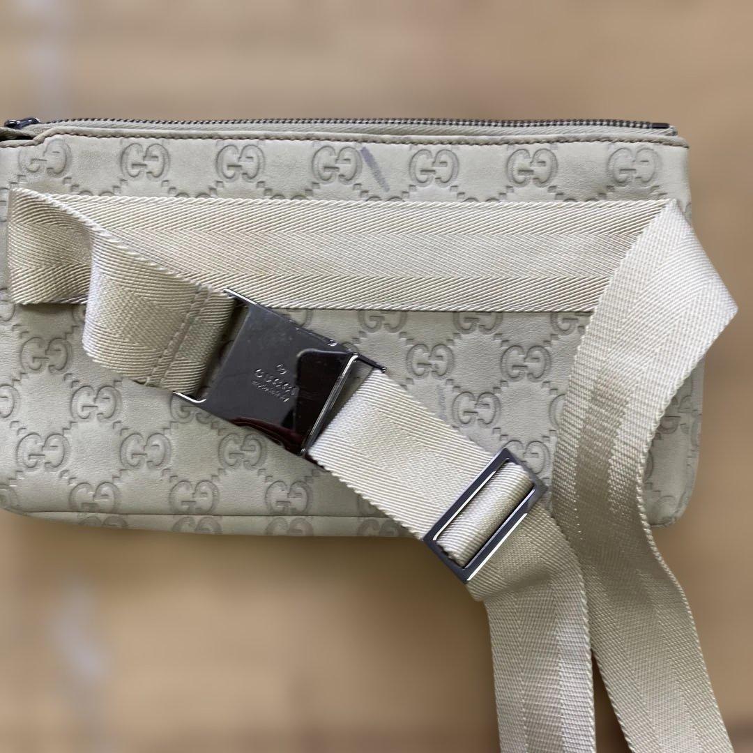 GUCCI ベージュ レザー ボディバッグ・ウエストポーチ