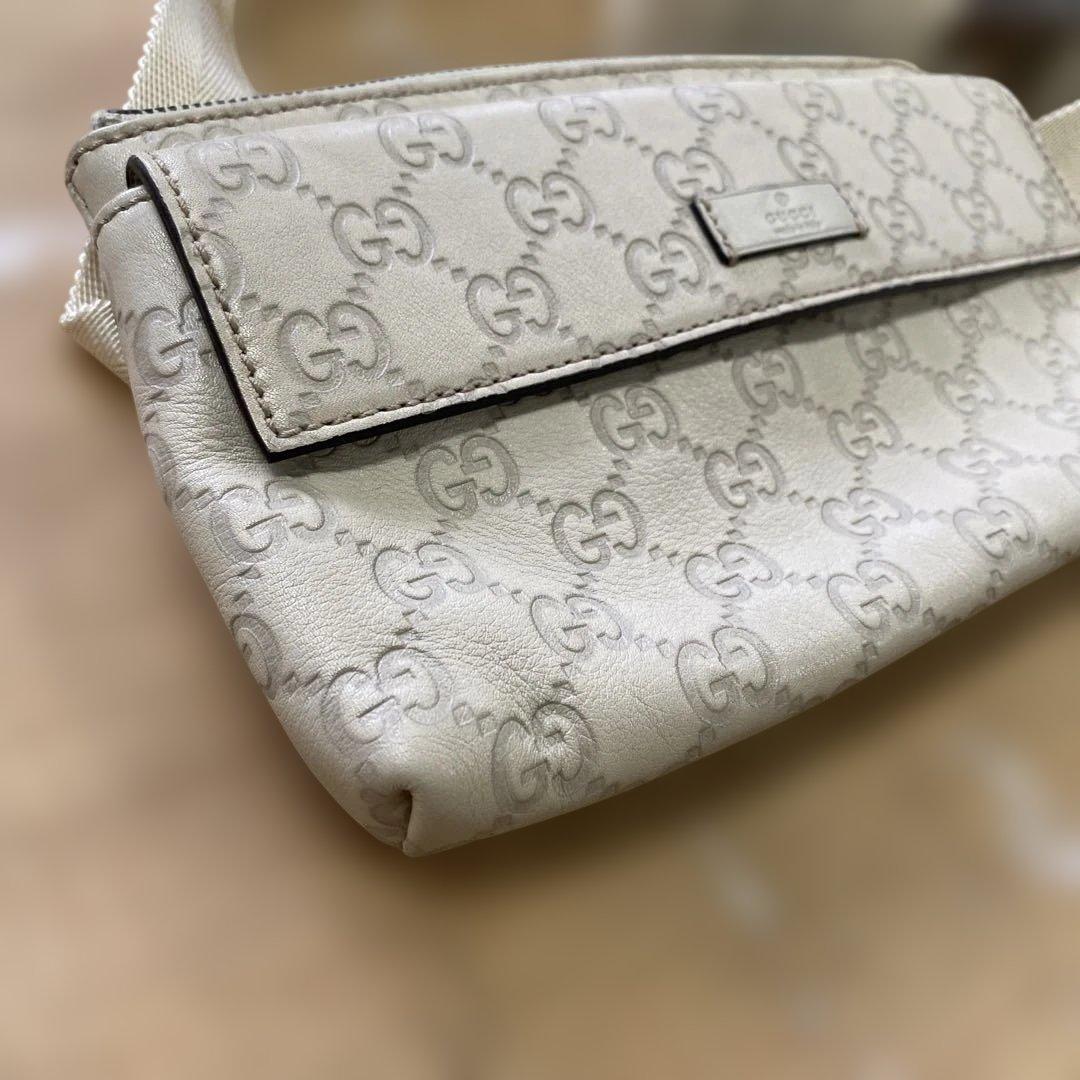 GUCCI ベージュ レザー ボディバッグ・ウエストポーチ