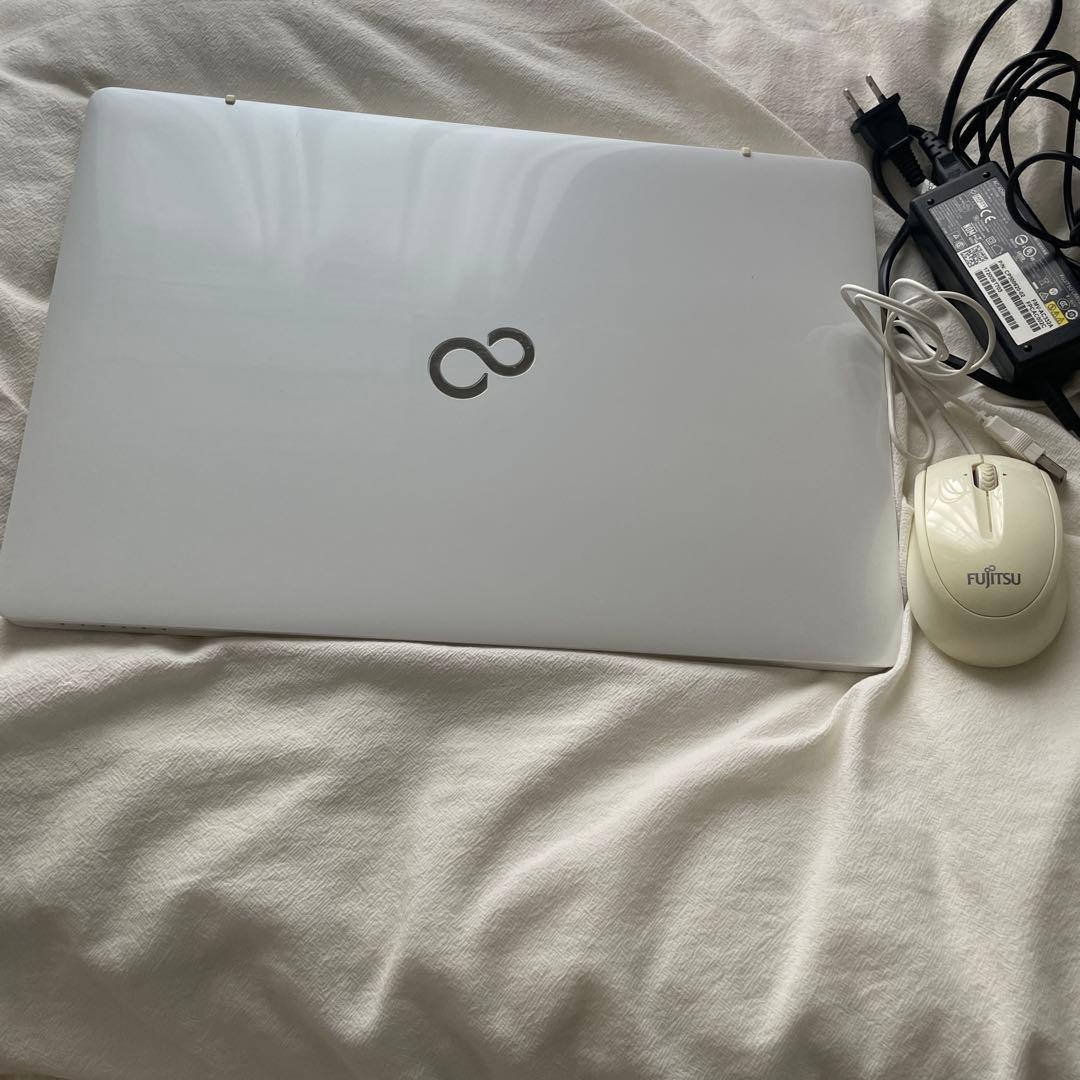 Fujitsu ノートPC ホワイト マウス付き